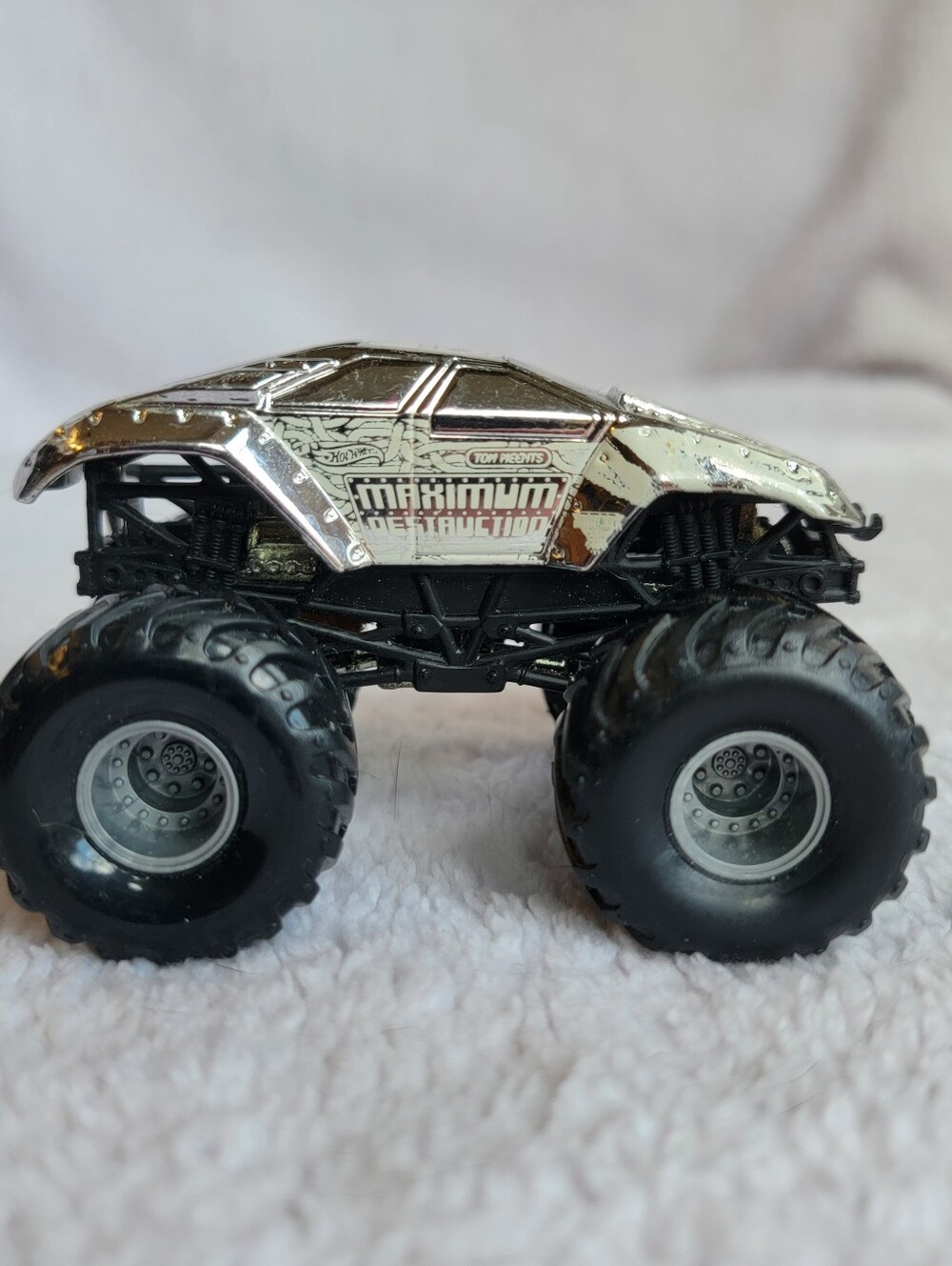 Monster Jam Hot Wheels 1/64 2002 Metal Maximum Destruction Silver Max-D